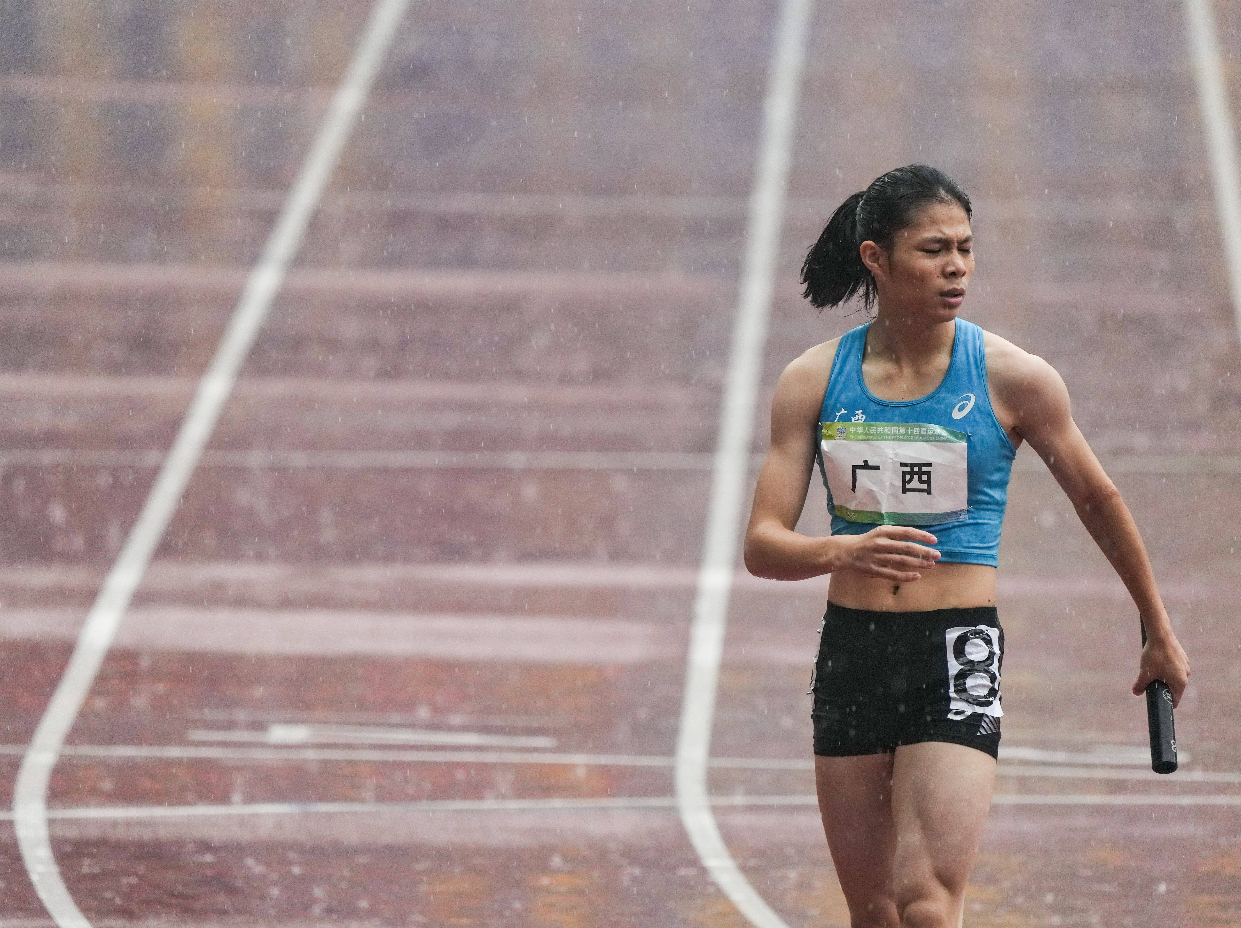 田径女子米栏预赛，美国选手领先晋级